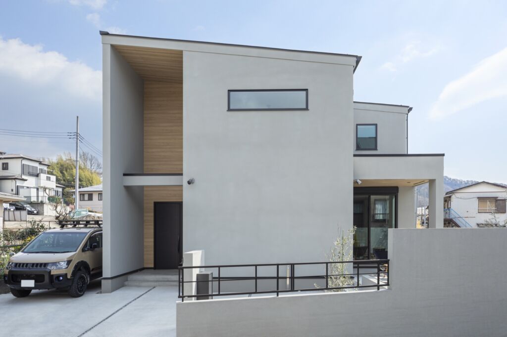 塗り壁とガルバリウム鋼板、どう違う？外壁材を徹底比較