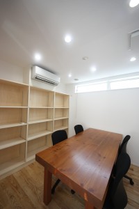 新社屋_打ち合わせ室1